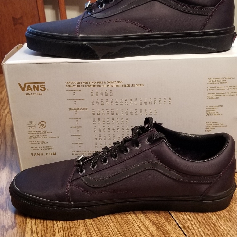 Harry Potter Deathly Hollows Vans.